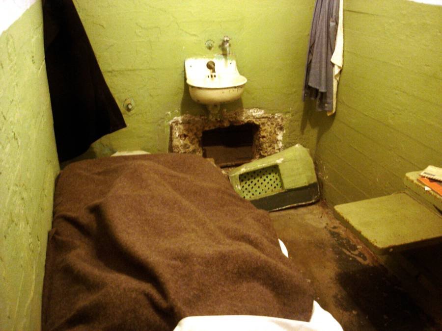Morris's cell block after theAlcatraz prison escape.