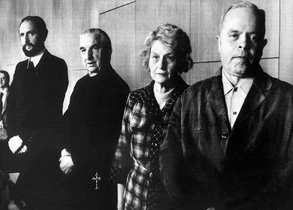 Ernst Alt, Arnold Renz, Anneliese’s mother Anna, Anneliese’s father Josef at the trial