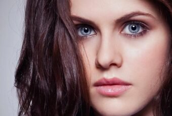 What is So Special about Alexandra Daddario's eyes?